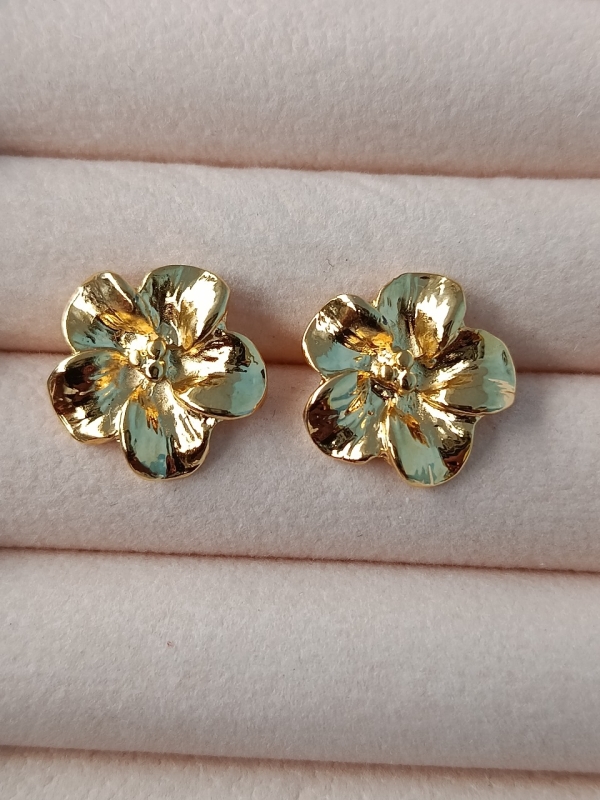 Brinco Flor Banhado em Ouro 18k