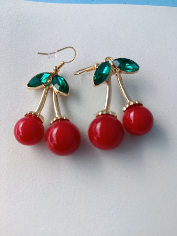 Brinco cherry banhado em ouro - Imagem 3