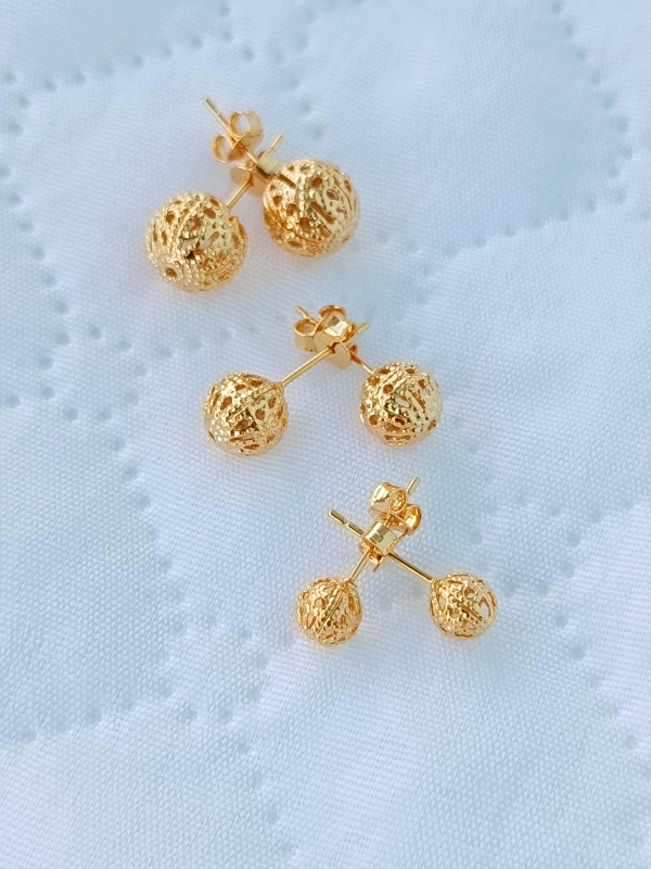 TRIO BRINCOS ESFERAS COM DETALHES