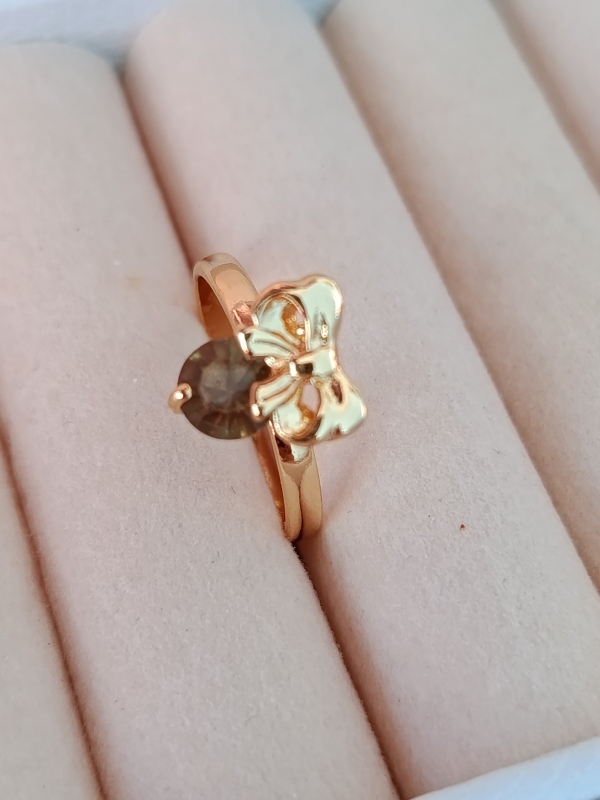 ANEL LAÇO COM ESFERA DOURADA