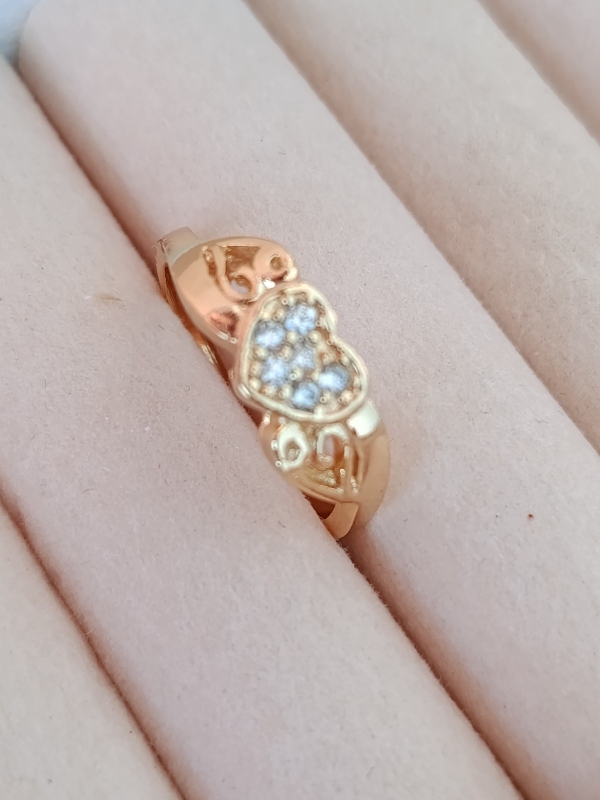 ANEL CORAÇÃO COM MICROZIRCONIAS